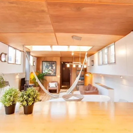 Holiday Houseboat